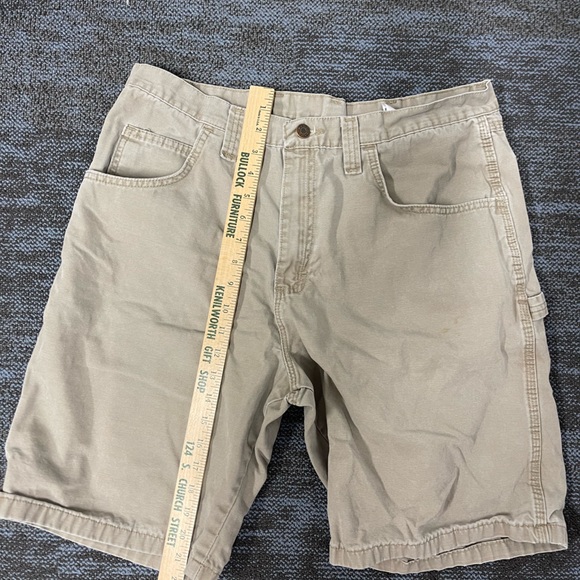 Excellent used condition men’s 36 regular carpenter khaki wrangler shorts - Picture 2 of 5